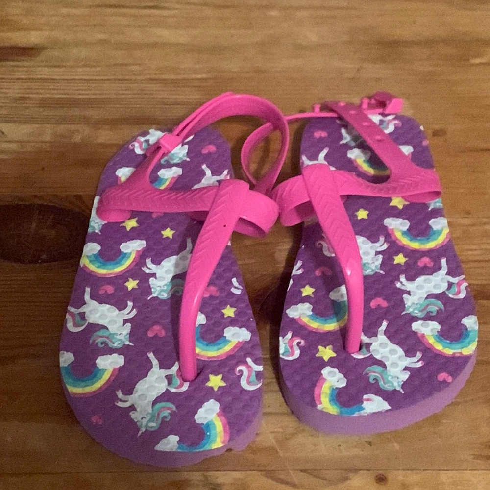 {SOLD} Toddler Girl Flip-Flops
